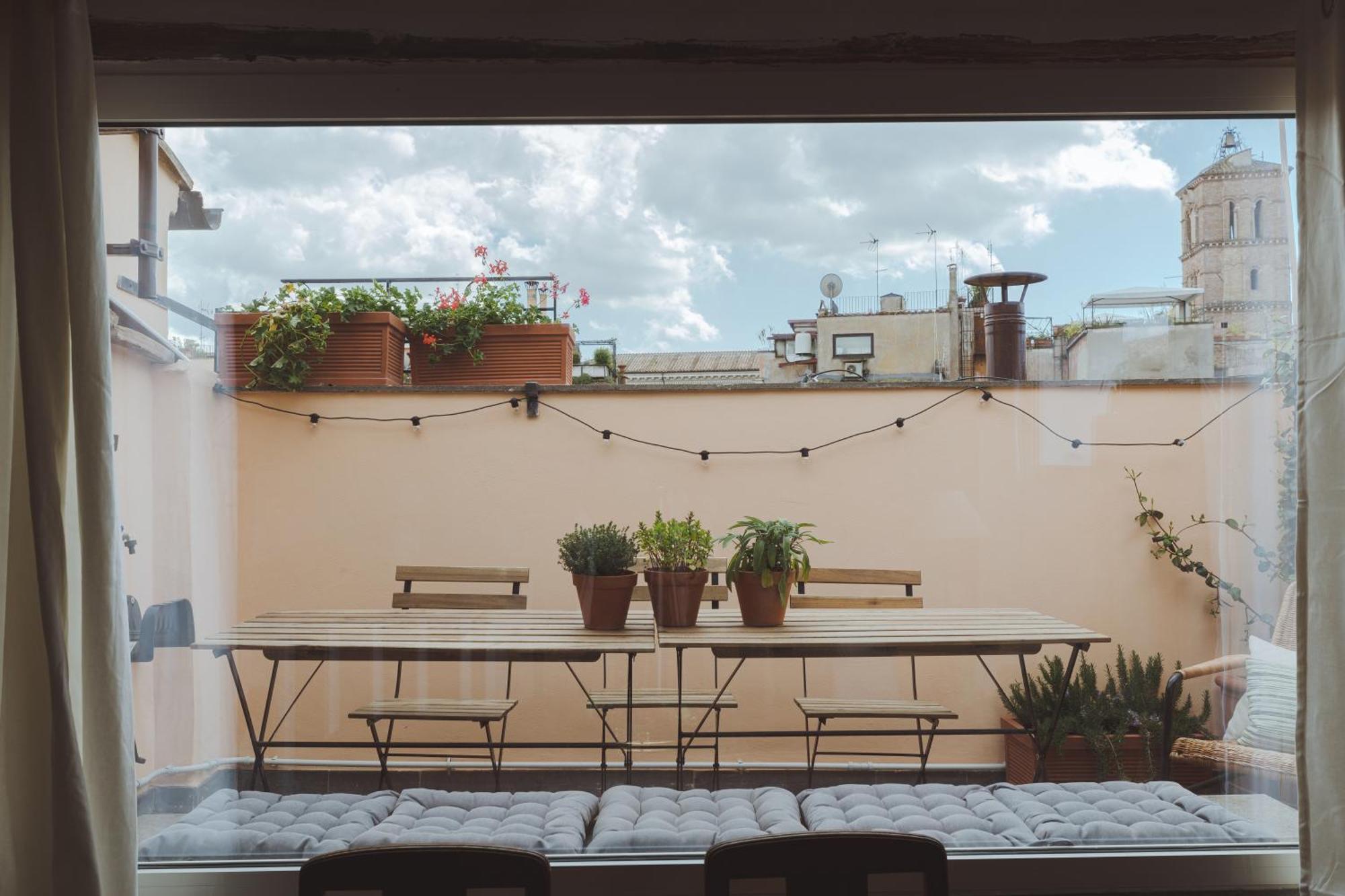 Amazing Penthouse With Terrace And Rooftop In Trastevere Roma Exterior foto