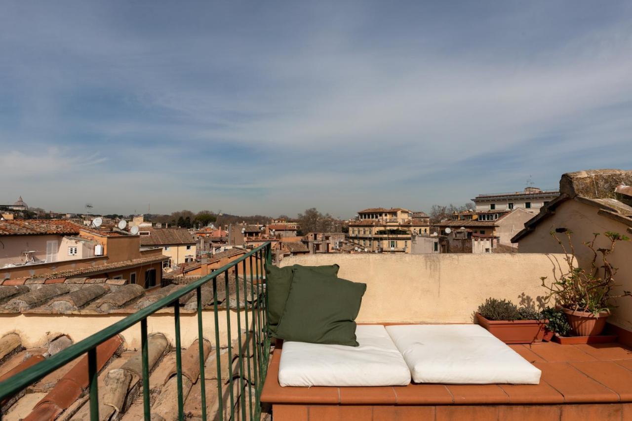 Amazing Penthouse With Terrace And Rooftop In Trastevere Roma Exterior foto