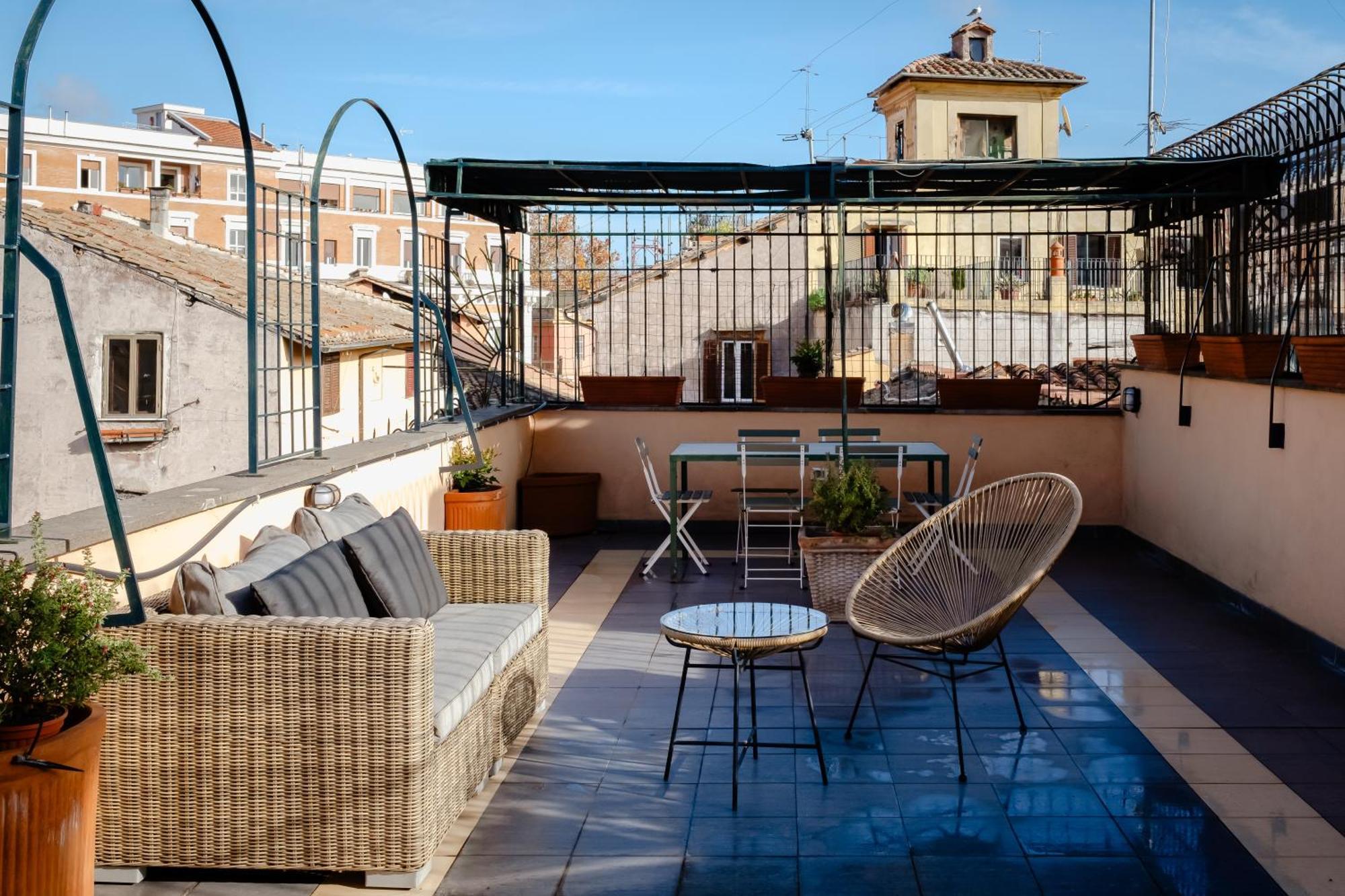 Amazing Penthouse With Terrace And Rooftop In Trastevere Roma Exterior foto